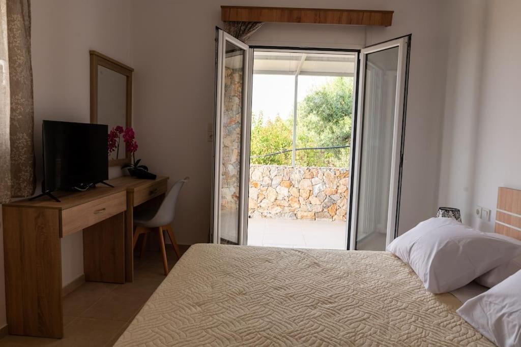 Apartament Zografia - Charming House Near The Coast Marmari  Zewnętrze zdjęcie