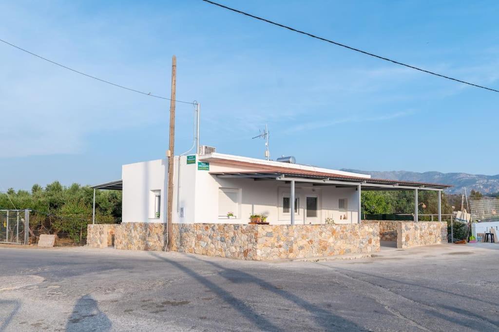 Apartament Zografia - Charming House Near The Coast Marmari  Zewnętrze zdjęcie