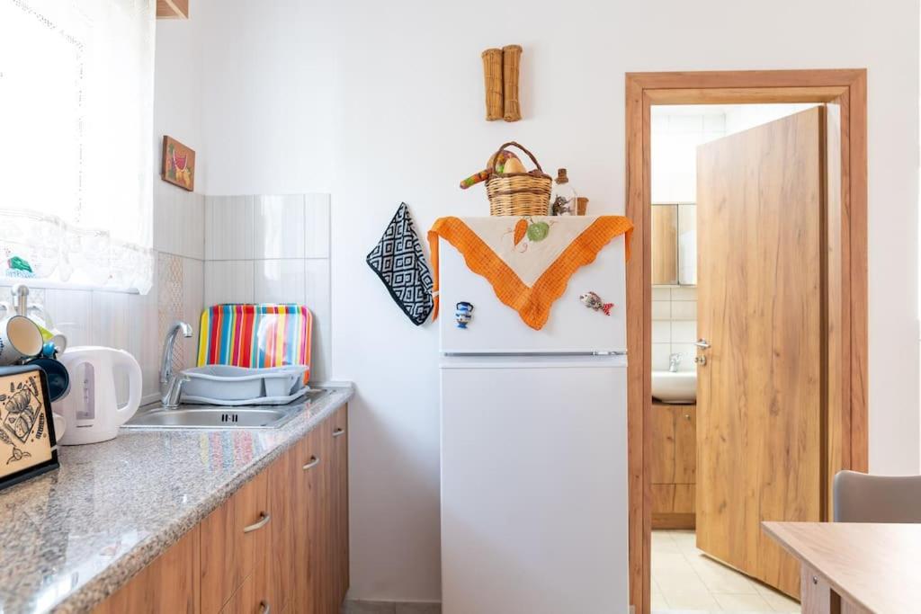 Apartament Zografia - Charming House Near The Coast Marmari  Zewnętrze zdjęcie