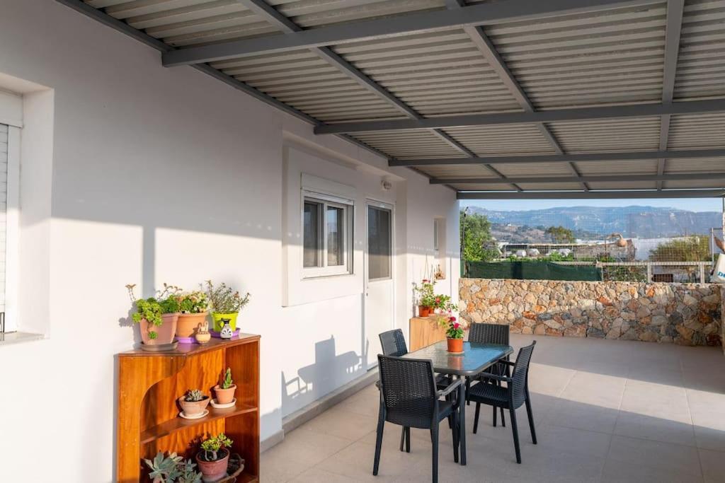 Apartament Zografia - Charming House Near The Coast Marmari  Zewnętrze zdjęcie