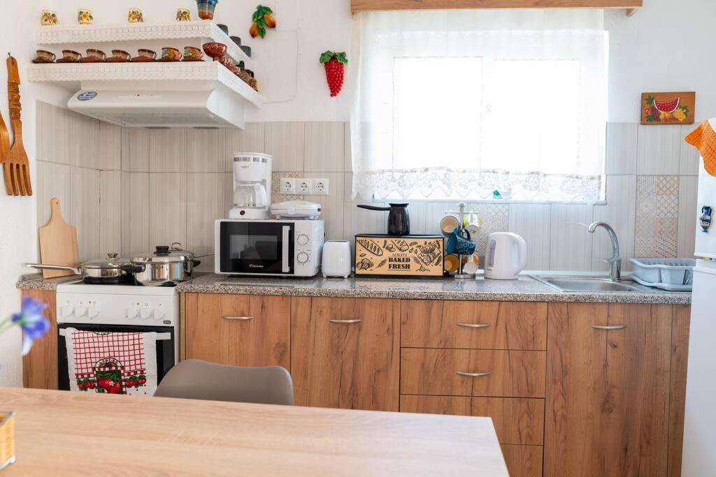 Apartament Zografia - Charming House Near The Coast Marmari  Zewnętrze zdjęcie