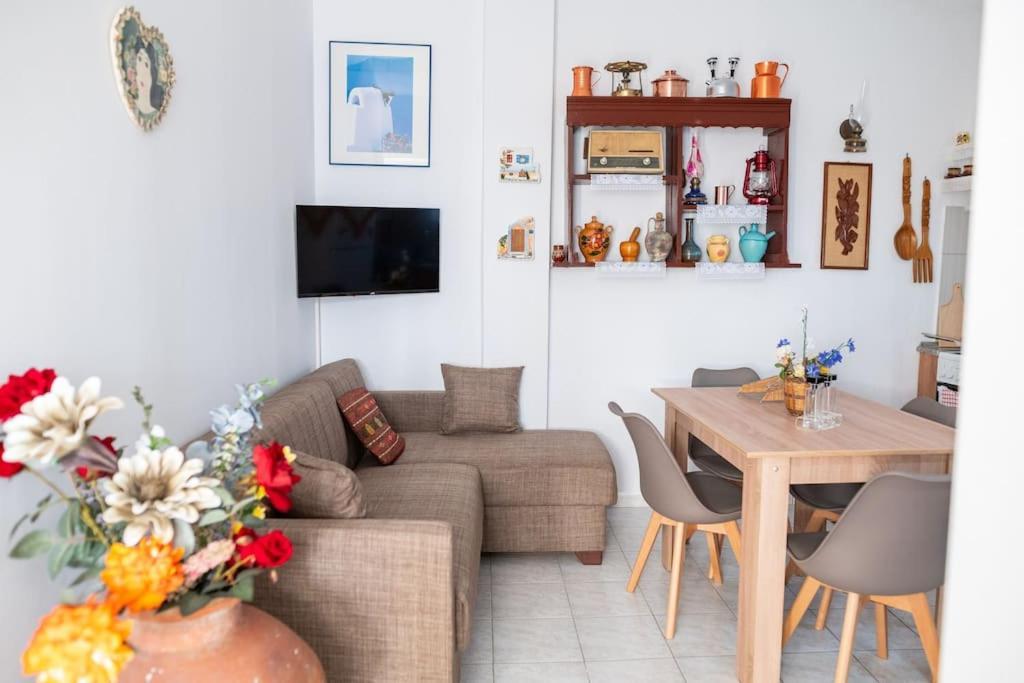 Apartament Zografia - Charming House Near The Coast Marmari  Zewnętrze zdjęcie