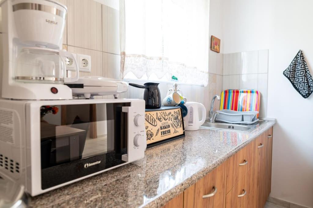 Apartament Zografia - Charming House Near The Coast Marmari  Zewnętrze zdjęcie